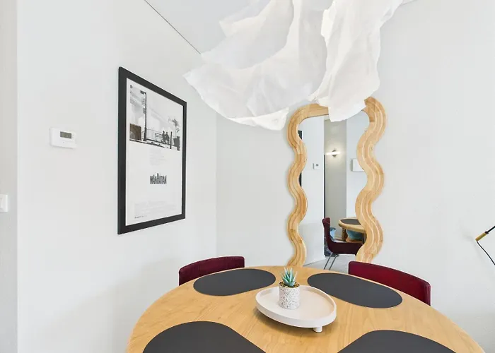 Mazarin Apartment- Private Parking Apartmán