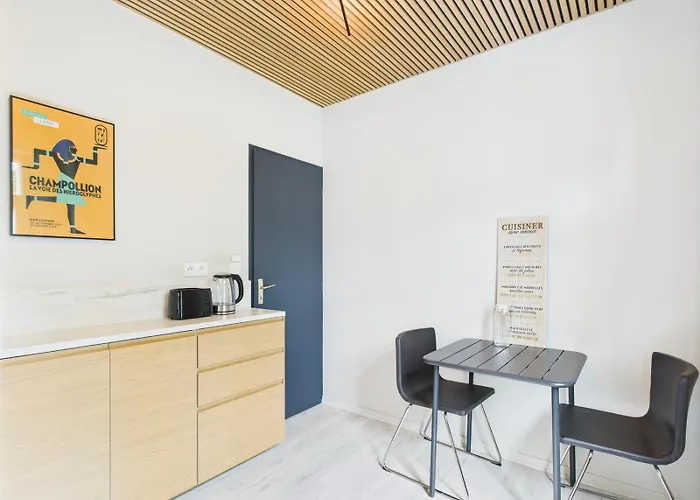 Mazarin Apartment- Private Parking Apartmán Mety