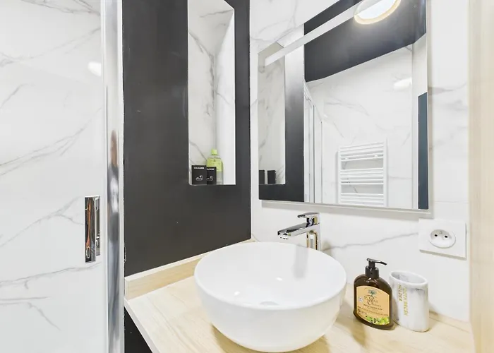 Mazarin Apartment- Private Parking Apartmán Mety